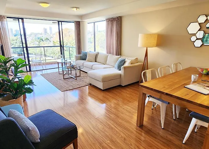 Modern Resort Style Living - Inner City