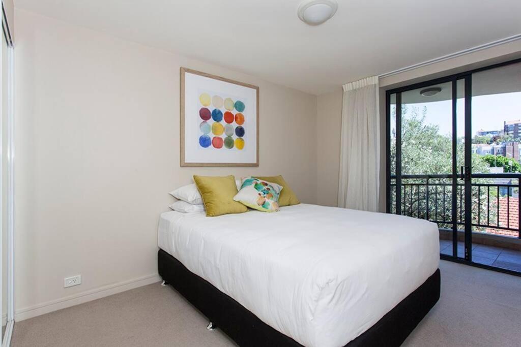 Apartment Modern Style Living - Inner