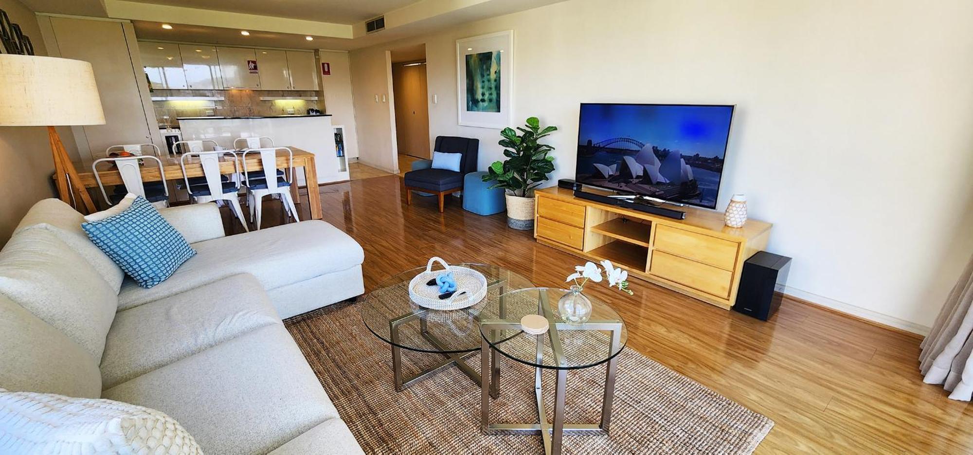Modern Style Living - Inner Apartment *